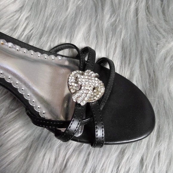 Wild Rose Black Heels - Picture 3 of 6